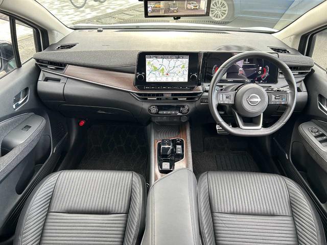 オーラ Ｇ　レザーエディション　ＢＯＳＥサウンドシステム　プロパイロット　２トーンカラー　インテリジェントアラウンドビューモニター　インテリジェントルームミラー　エマージェンシーブレーキ　本革シート　ＬＥＤヘッドライト　ＥＴＣ２．０（7枚目）