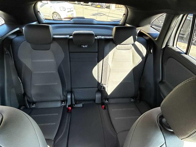 GLAクラス GLA200d 4マチック AMGライン パノラミックスライディングルーフ レザーエクスクルーシブPKG レーダーセーフティPKG(ブレーキアシスト ブラインドスポットアシスト レーンキープアシスト) 本革シート パワーシート(33枚目)