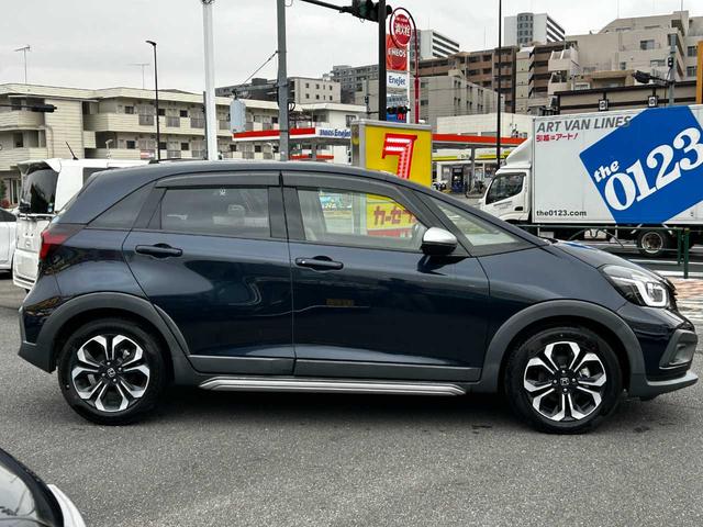 フィット ｅ：ＨＥＶクロスター　ホンダセンシング　アダプティブクルーズコントロール　オートハイビーム　オートライト　ワンオーナー　禁煙車　Ｂｌｕｅｔｏｏｔｈ　ＬＥＤヘッドライト　ＥＴＣ　ドライブレコーダー（38枚目）