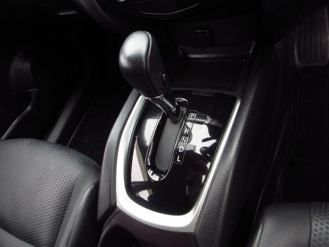 エクストレイル ２０Ｘ　パートタイム４ＷＤ　カプロンシート　ナビ　フルセグ　ＥＴＣ　Ｂカメラ　純正アルミ　ＬＥＤオートライト　フォグ　前席シートヒーター　インテリキー　アイストップ　プライバシーガラス　取説（42枚目）