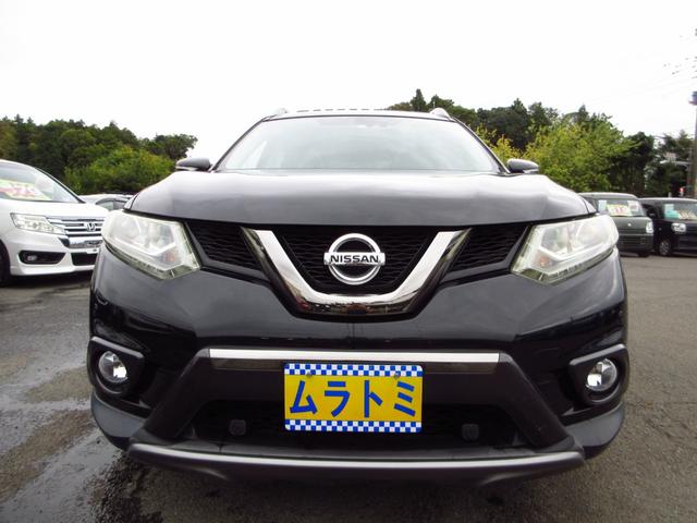 エクストレイル ２０ＸブラクエクストリーマＸエマージェンシブレーキＰ　雹害車　パートタイム４ＷＤ　サンルーフ　７人乗り　カプロンシート　ナビ　フルセグ　ＥＴＣ　全周囲カメラ　エマージェンシーブレーキ　純正エアロ　純正アルミ　ルーフレール　クルコン　パワーバックドア（3枚目）