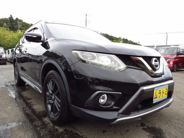 エクストレイル ２０ＸブラクエクストリーマＸエマージェンシブレーキＰ　雹害車　パートタイム４ＷＤ　サンルーフ　７人乗り　カプロンシート　ナビ　フルセグ　ＥＴＣ　全周囲カメラ　エマージェンシーブレーキ　純正エアロ　純正アルミ　ルーフレール　クルコン　パワーバックドア（10枚目）