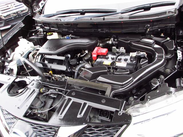 エクストレイル ２０ＸブラクエクストリーマＸエマージェンシブレーキＰ　雹害車　パートタイム４ＷＤ　サンルーフ　７人乗り　カプロンシート　ナビ　フルセグ　ＥＴＣ　全周囲カメラ　エマージェンシーブレーキ　純正エアロ　純正アルミ　ルーフレール　クルコン　パワーバックドア（12枚目）
