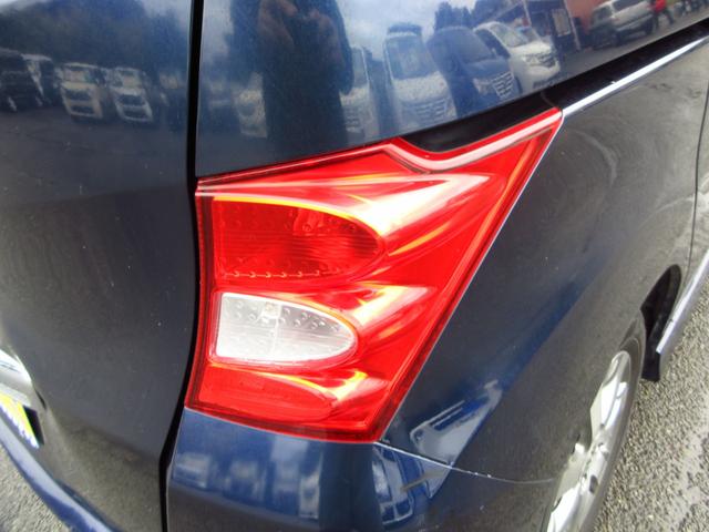 フリード Ｇ　エアロ　ジャストセレクション　７人乗り　ナビ　テレビ　ＥＴＣ　Ｂカメラ　左パワースライドドア　純正エアロ　純正アルミ　ＨＩＤオートライト　オートエアコン　ステアリモコン　キーレスキー　プライバシーガラス　取説　保証書（19枚目）