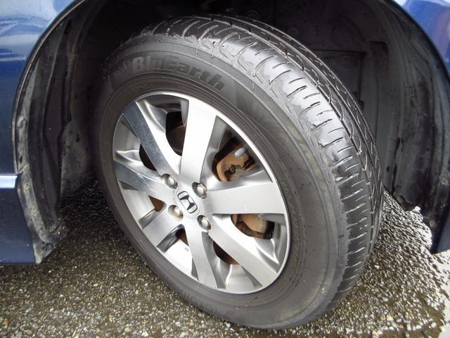 フリード Ｇ　エアロ　ジャストセレクション　７人乗り　ナビ　テレビ　ＥＴＣ　Ｂカメラ　左パワースライドドア　純正エアロ　純正アルミ　ＨＩＤオートライト　オートエアコン　ステアリモコン　キーレスキー　プライバシーガラス　取説　保証書（21枚目）