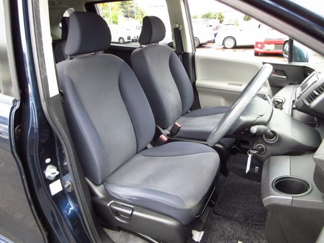 フリード Ｇ　エアロ　ジャストセレクション　７人乗り　ナビ　テレビ　ＥＴＣ　Ｂカメラ　左パワースライドドア　純正エアロ　純正アルミ　ＨＩＤオートライト　オートエアコン　ステアリモコン　キーレスキー　プライバシーガラス　取説　保証書（24枚目）