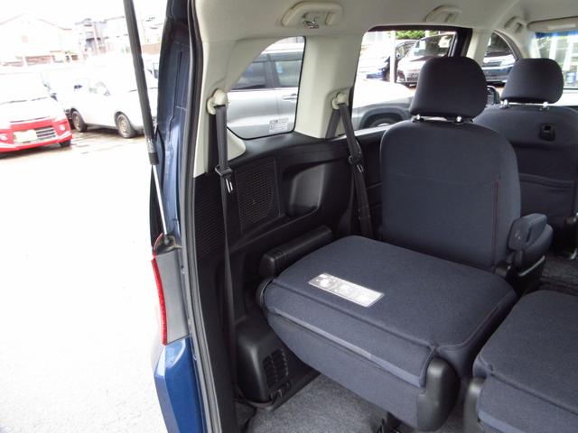 フリード Ｇ　エアロ　ジャストセレクション　７人乗り　ナビ　テレビ　ＥＴＣ　Ｂカメラ　左パワースライドドア　純正エアロ　純正アルミ　ＨＩＤオートライト　オートエアコン　ステアリモコン　キーレスキー　プライバシーガラス　取説　保証書（35枚目）