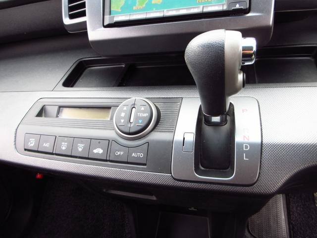 フリード Ｇ　エアロ　ジャストセレクション　７人乗り　ナビ　テレビ　ＥＴＣ　Ｂカメラ　左パワースライドドア　純正エアロ　純正アルミ　ＨＩＤオートライト　オートエアコン　ステアリモコン　キーレスキー　プライバシーガラス　取説　保証書（40枚目）