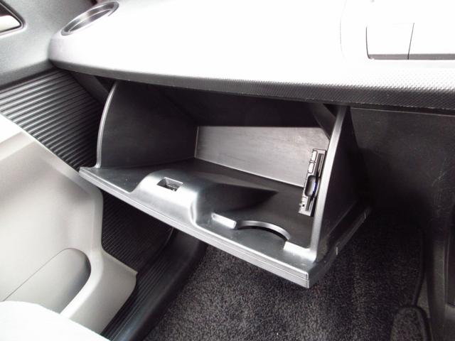 フリード Ｇ　エアロ　ジャストセレクション　７人乗り　ナビ　テレビ　ＥＴＣ　Ｂカメラ　左パワースライドドア　純正エアロ　純正アルミ　ＨＩＤオートライト　オートエアコン　ステアリモコン　キーレスキー　プライバシーガラス　取説　保証書（48枚目）