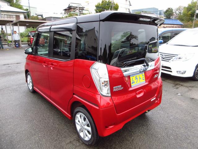 デイズルークス ハイウェイスター　Ｘターボ　後期型　ターボ　ツートンカラー　ナビ　フルセグ　ＥＴＣ　アラウンドビューカメラ　左パワースライドドア　エマージェンシーブレーキ　純正エアロ　純正アルミ　ＬＥＤオートライト　フォグ　革巻きステアリング（6枚目）