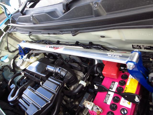 ハスラー G 5速マニュアル CD AUX USB ブルートゥース クスコタワーバー 社外アルミ アイドリングストップ 運転席シートヒーター キーレスキー オートエアコン プライバシーガラス ドアバイザー 保証書(13枚目)