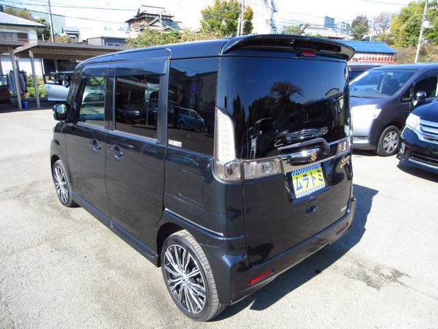 スペーシアカスタム ＴＳ　ターボ　ナビ　フルセグ　ＥＴＣ　Ｂカメラ　両側パワースライドドア　衝突軽減ブレーキ　純正エアロ　社外アルミ　シートカバー　アイドリングストップ　リアスモークフィルム　ＨＩＤオートライト　フォグ（6枚目）