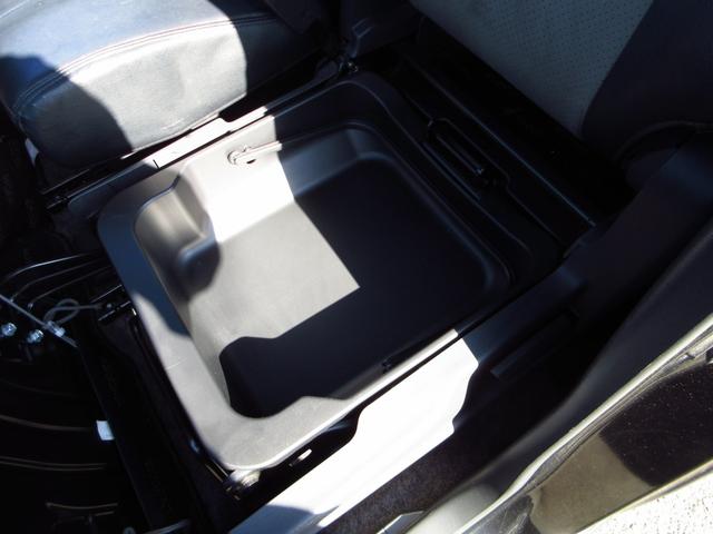 スペーシアカスタム ＴＳ　ターボ　ナビ　フルセグ　ＥＴＣ　Ｂカメラ　両側パワースライドドア　衝突軽減ブレーキ　純正エアロ　社外アルミ　シートカバー　アイドリングストップ　リアスモークフィルム　ＨＩＤオートライト　フォグ（28枚目）