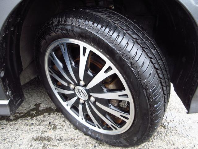 N-BOXカスタム G・ターボパッケージ ターボ ナビ テレビ ETC Bカメラ 両側パワースライドドア クルーズコントロール パドルシフト 革巻きステアリング 純正エアロ 純正アルミ HIDオートライト フォグ スマートキー 保証書(21枚目)