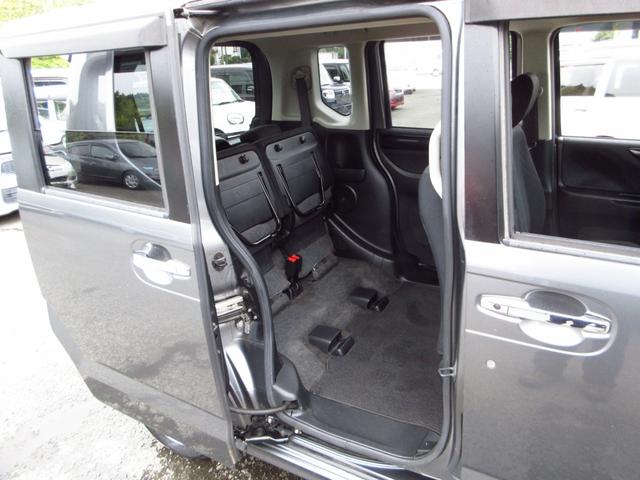 N-BOXカスタム G・ターボパッケージ ターボ ナビ テレビ ETC Bカメラ 両側パワースライドドア クルーズコントロール パドルシフト 革巻きステアリング 純正エアロ 純正アルミ HIDオートライト フォグ スマートキー 保証書(28枚目)