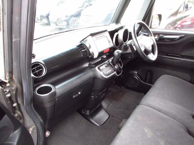 N-BOXカスタム G・ターボパッケージ ターボ ナビ テレビ ETC Bカメラ 両側パワースライドドア クルーズコントロール パドルシフト 革巻きステアリング 純正エアロ 純正アルミ HIDオートライト フォグ スマートキー 保証書(29枚目)