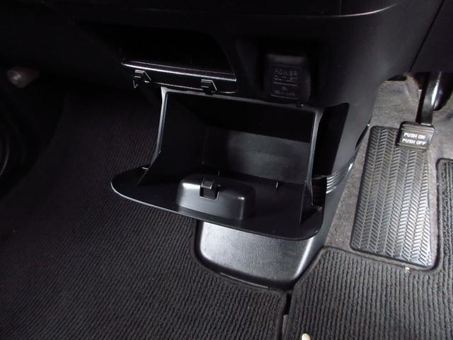 N-BOXカスタム G・ターボパッケージ ターボ ナビ テレビ ETC Bカメラ 両側パワースライドドア クルーズコントロール パドルシフト 革巻きステアリング 純正エアロ 純正アルミ HIDオートライト フォグ スマートキー 保証書(43枚目)