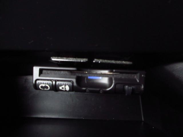 N-BOXカスタム G・ターボパッケージ ターボ ナビ テレビ ETC Bカメラ 両側パワースライドドア クルーズコントロール パドルシフト 革巻きステアリング 純正エアロ 純正アルミ HIDオートライト フォグ スマートキー 保証書(44枚目)