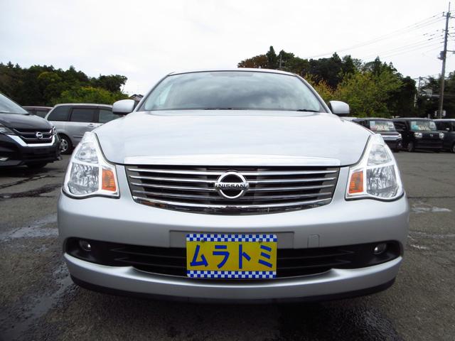 ブルーバードシルフィ ２０Ｓ　ナビ　テレビ　ブルートゥース　ＣＤ　ＤＶＤ　Ｂカメラ　インテリキー　オートエアコン　オートライト　フォグ　リアスモークフィルム　ドアバイザー　急発進防止システム　スペアキー（3枚目）