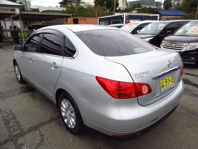 ブルーバードシルフィ ２０Ｓ　ナビ　テレビ　ブルートゥース　ＣＤ　ＤＶＤ　Ｂカメラ　インテリキー　オートエアコン　オートライト　フォグ　リアスモークフィルム　ドアバイザー　急発進防止システム　スペアキー（6枚目）