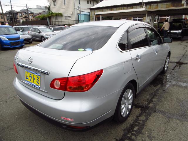 ブルーバードシルフィ ２０Ｓ　ナビ　テレビ　ブルートゥース　ＣＤ　ＤＶＤ　Ｂカメラ　インテリキー　オートエアコン　オートライト　フォグ　リアスモークフィルム　ドアバイザー　急発進防止システム　スペアキー（8枚目）