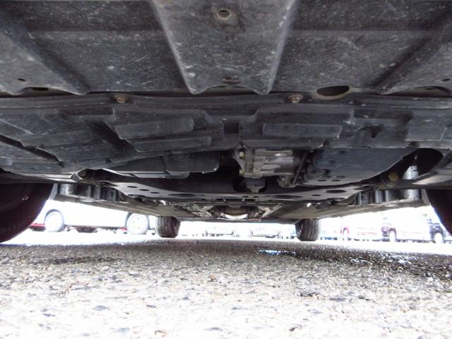 ブルーバードシルフィ ２０Ｓ　ナビ　テレビ　ブルートゥース　ＣＤ　ＤＶＤ　Ｂカメラ　インテリキー　オートエアコン　オートライト　フォグ　リアスモークフィルム　ドアバイザー　急発進防止システム　スペアキー（13枚目）