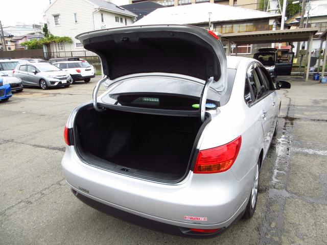 ブルーバードシルフィ ２０Ｓ　ナビ　テレビ　ブルートゥース　ＣＤ　ＤＶＤ　Ｂカメラ　インテリキー　オートエアコン　オートライト　フォグ　リアスモークフィルム　ドアバイザー　急発進防止システム　スペアキー（30枚目）