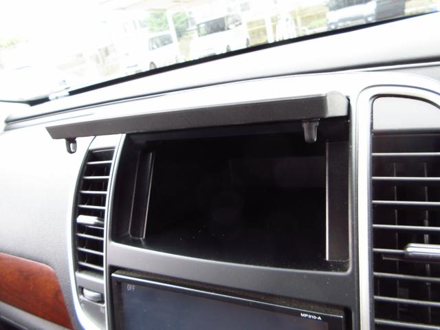 ブルーバードシルフィ ２０Ｓ　ナビ　テレビ　ブルートゥース　ＣＤ　ＤＶＤ　Ｂカメラ　インテリキー　オートエアコン　オートライト　フォグ　リアスモークフィルム　ドアバイザー　急発進防止システム　スペアキー（43枚目）