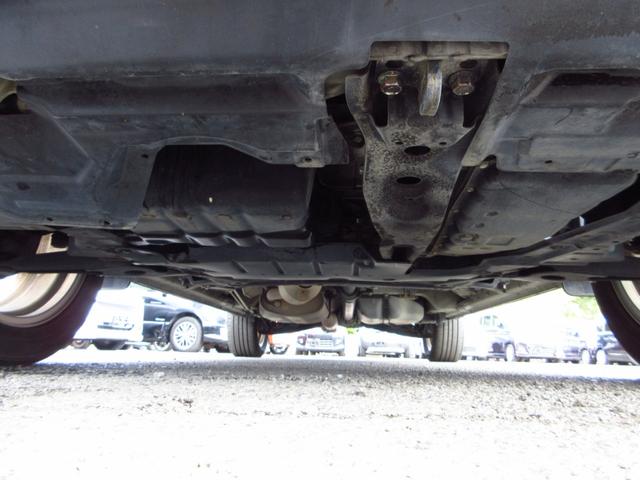 デリカＤ：５ Ｇ　パワーパッケージ　雹害車　パートタイム４ＷＤ　ツートン　大型ナビ　フルセグ　ＥＴＣ　Ｂカメラ　フリップダウンモニター　両側パワースライドドア　パドルシフト　クルーズコントロール　純正アルミ　ＨＩＤオートライト　フォグ（13枚目）