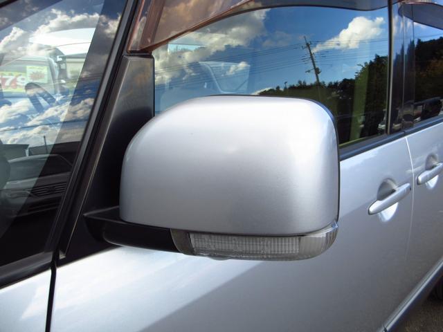 デリカＤ：５ Ｇ　パワーパッケージ　雹害車　パートタイム４ＷＤ　ツートン　大型ナビ　フルセグ　ＥＴＣ　Ｂカメラ　フリップダウンモニター　両側パワースライドドア　パドルシフト　クルーズコントロール　純正アルミ　ＨＩＤオートライト　フォグ（18枚目）