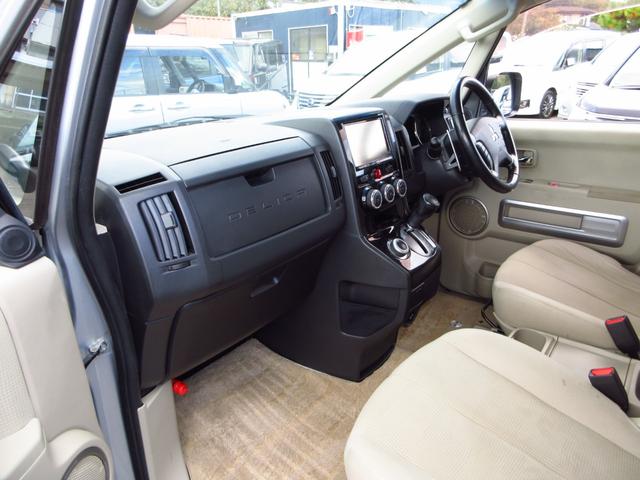 デリカＤ：５ Ｇ　パワーパッケージ　雹害車　パートタイム４ＷＤ　ツートン　大型ナビ　フルセグ　ＥＴＣ　Ｂカメラ　フリップダウンモニター　両側パワースライドドア　パドルシフト　クルーズコントロール　純正アルミ　ＨＩＤオートライト　フォグ（28枚目）