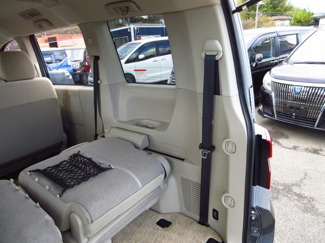 デリカＤ：５ Ｇ　パワーパッケージ　雹害車　パートタイム４ＷＤ　ツートン　大型ナビ　フルセグ　ＥＴＣ　Ｂカメラ　フリップダウンモニター　両側パワースライドドア　パドルシフト　クルーズコントロール　純正アルミ　ＨＩＤオートライト　フォグ（35枚目）