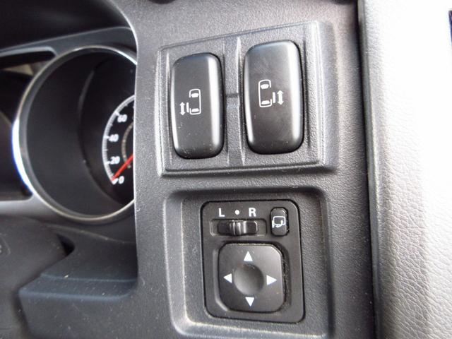 デリカＤ：５ Ｇ　パワーパッケージ　雹害車　パートタイム４ＷＤ　ツートン　大型ナビ　フルセグ　ＥＴＣ　Ｂカメラ　フリップダウンモニター　両側パワースライドドア　パドルシフト　クルーズコントロール　純正アルミ　ＨＩＤオートライト　フォグ（48枚目）