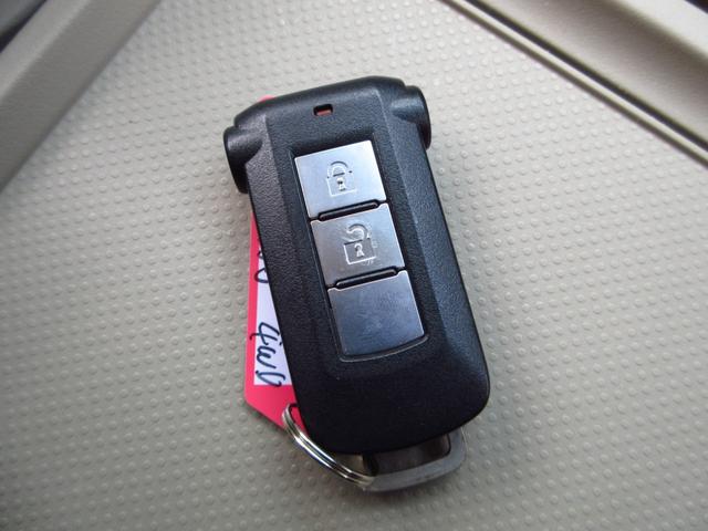 デリカＤ：５ Ｇ　パワーパッケージ　雹害車　パートタイム４ＷＤ　ツートン　大型ナビ　フルセグ　ＥＴＣ　Ｂカメラ　フリップダウンモニター　両側パワースライドドア　パドルシフト　クルーズコントロール　純正アルミ　ＨＩＤオートライト　フォグ（58枚目）