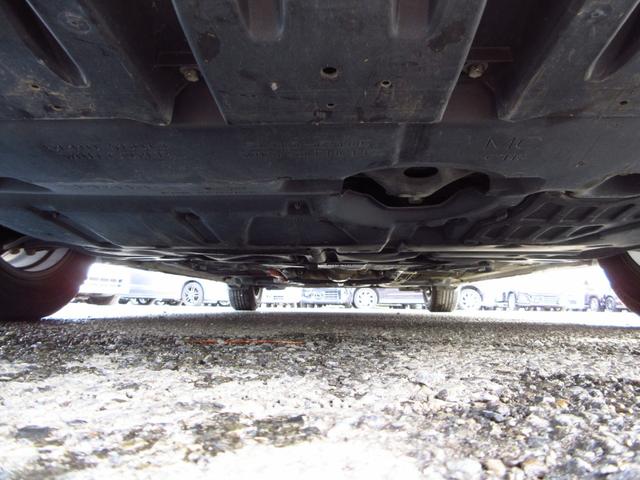 プリウス Ｓ　後期型　ナビ　フルセグ　ＥＴＣ　Ｂカメラ　前後ドライブレコーダー　純正アルミ　ＨＩＤオートライト　リアスモークフィルム　カーテンエアバッグ　トノカバー　ステアリモコン　取説　保証書（13枚目）