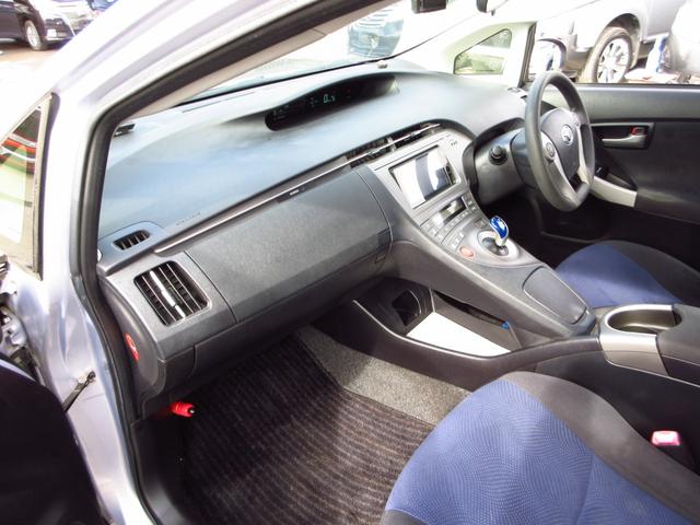 プリウス Ｓ　後期型　ナビ　フルセグ　ＥＴＣ　Ｂカメラ　前後ドライブレコーダー　純正アルミ　ＨＩＤオートライト　リアスモークフィルム　カーテンエアバッグ　トノカバー　ステアリモコン　取説　保証書（27枚目）