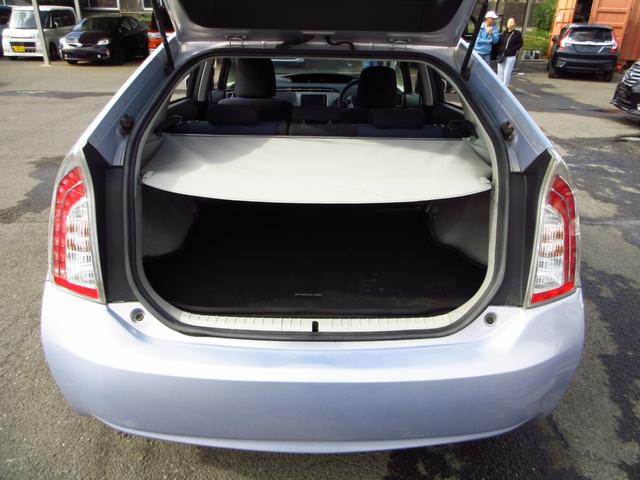 プリウス Ｓ　後期型　ナビ　フルセグ　ＥＴＣ　Ｂカメラ　前後ドライブレコーダー　純正アルミ　ＨＩＤオートライト　リアスモークフィルム　カーテンエアバッグ　トノカバー　ステアリモコン　取説　保証書（31枚目）