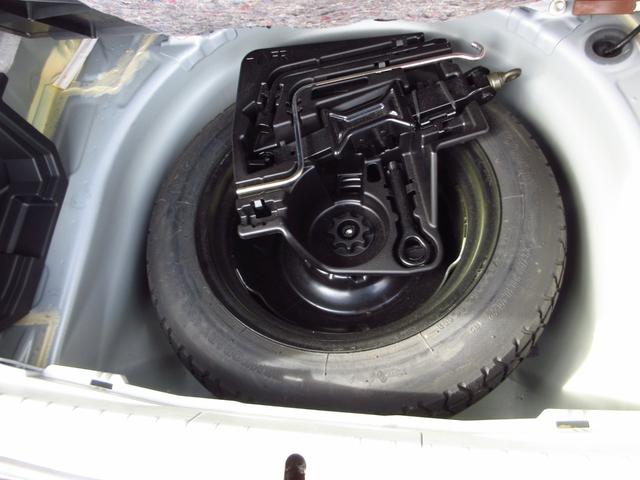 プリウス Ｓ　後期型　ナビ　フルセグ　ＥＴＣ　Ｂカメラ　前後ドライブレコーダー　純正アルミ　ＨＩＤオートライト　リアスモークフィルム　カーテンエアバッグ　トノカバー　ステアリモコン　取説　保証書（34枚目）