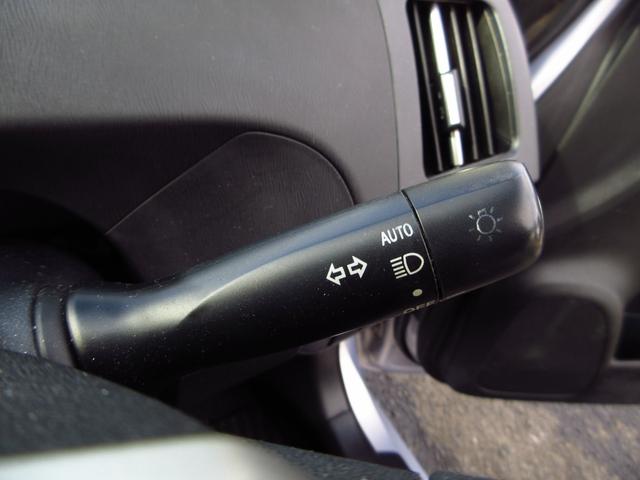 プリウス Ｓ　後期型　ナビ　フルセグ　ＥＴＣ　Ｂカメラ　前後ドライブレコーダー　純正アルミ　ＨＩＤオートライト　リアスモークフィルム　カーテンエアバッグ　トノカバー　ステアリモコン　取説　保証書（45枚目）