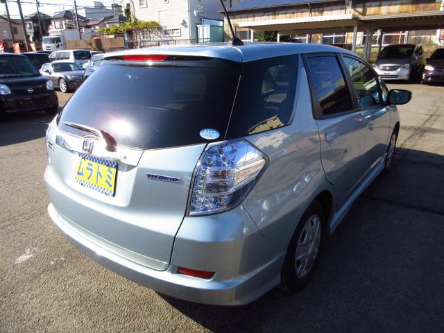 フィットシャトルハイブリッド ハイブリッド・スマートセレクション コンビシート ナビ テレビ ETC Bカメラ クルーズコントロール スマートキー 助手席回転シート 革巻きステアリング HIDオートライト フォグ オートエアコン ステアリモコン ECON 保証書(8枚目)