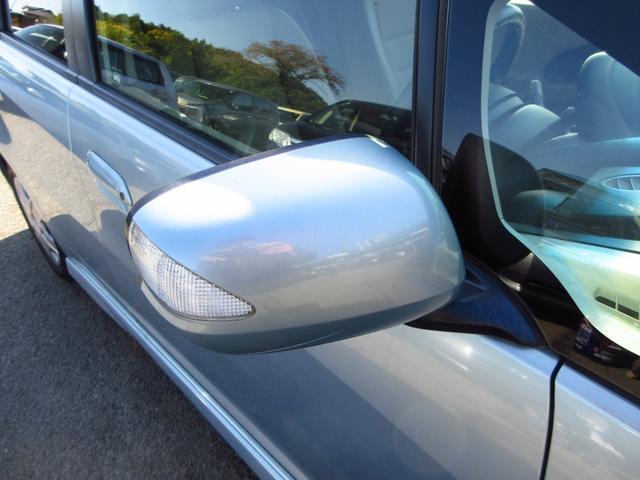 フィットシャトルハイブリッド ハイブリッド・スマートセレクション コンビシート ナビ テレビ ETC Bカメラ クルーズコントロール スマートキー 助手席回転シート 革巻きステアリング HIDオートライト フォグ オートエアコン ステアリモコン ECON 保証書(17枚目)