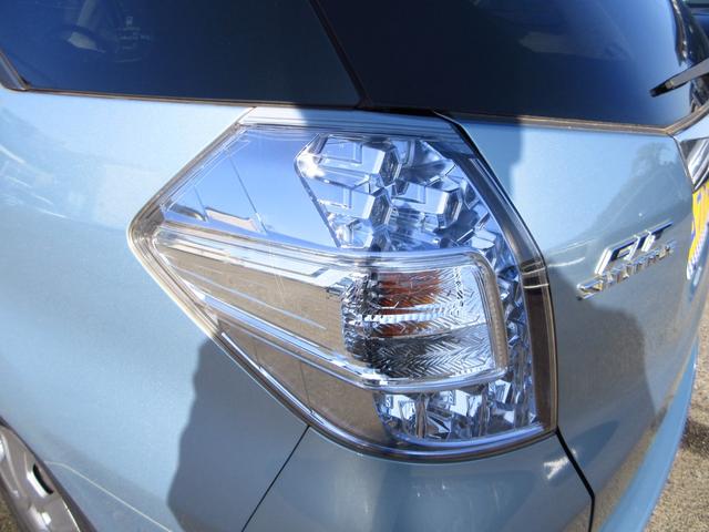 フィットシャトルハイブリッド ハイブリッド・スマートセレクション コンビシート ナビ テレビ ETC Bカメラ クルーズコントロール スマートキー 助手席回転シート 革巻きステアリング HIDオートライト フォグ オートエアコン ステアリモコン ECON 保証書(20枚目)