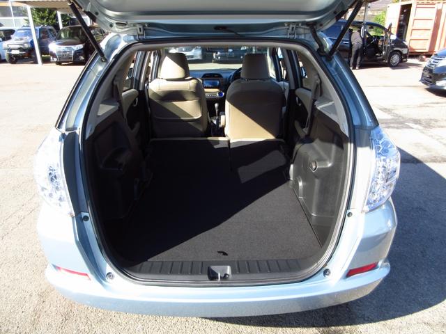 フィットシャトルハイブリッド ハイブリッド・スマートセレクション コンビシート ナビ テレビ ETC Bカメラ クルーズコントロール スマートキー 助手席回転シート 革巻きステアリング HIDオートライト フォグ オートエアコン ステアリモコン ECON 保証書(33枚目)