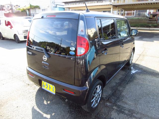 モコ Ｘ　雹害車　ディスプレイオーディオ　ＣＤ　ＵＳＢ　Ｂカメラ　ＥＴＣ　社外アルミ　オートエアコン　スマートキー　プッシュスタート　プライバシーガラス　ベンチシート　リアフラットシート（8枚目）