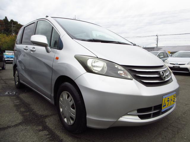 フリード G 7人乗り ナビ CD DVD テレビ Mサーバー Bカメラ プライバシーガラス 電格ミラー 予備キー 両側スライドドア タイミングチェーン(8枚目)