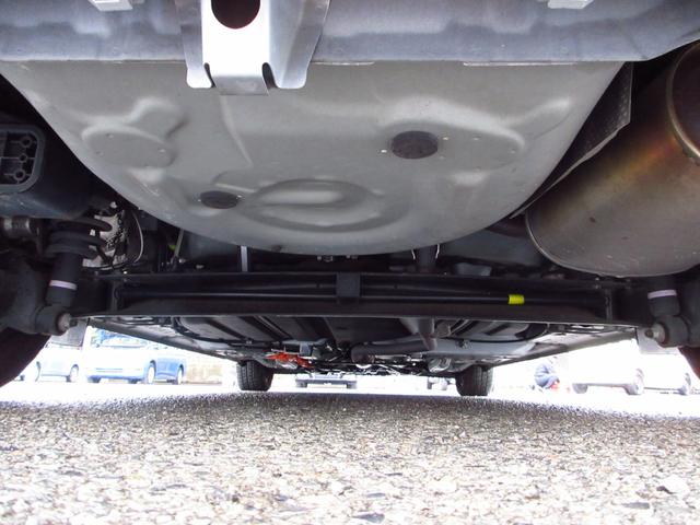 シエンタ ハイブリッドＧ　衝突軽減ブレーキ　７人乗り　ナビ　テレビ　ブルートゥース　ＥＴＣ　Ｂカメラ　両側パワースライドドア　ＬＥＤオートライト　フォグ　スマートキー　オートエアコン　プライバシーガラス　ドアバイザー（14枚目）