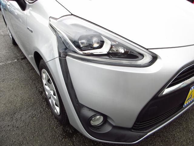 シエンタ ハイブリッドＧ　衝突軽減ブレーキ　７人乗り　ナビ　テレビ　ブルートゥース　ＥＴＣ　Ｂカメラ　両側パワースライドドア　ＬＥＤオートライト　フォグ　スマートキー　オートエアコン　プライバシーガラス　ドアバイザー（15枚目）