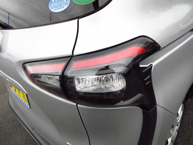シエンタ ハイブリッドＧ　衝突軽減ブレーキ　７人乗り　ナビ　テレビ　ブルートゥース　ＥＴＣ　Ｂカメラ　両側パワースライドドア　ＬＥＤオートライト　フォグ　スマートキー　オートエアコン　プライバシーガラス　ドアバイザー（19枚目）