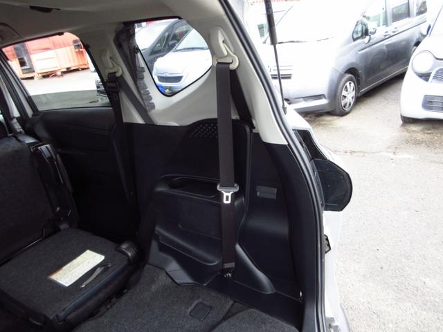 シエンタ ハイブリッドＧ　衝突軽減ブレーキ　７人乗り　ナビ　テレビ　ブルートゥース　ＥＴＣ　Ｂカメラ　両側パワースライドドア　ＬＥＤオートライト　フォグ　スマートキー　オートエアコン　プライバシーガラス　ドアバイザー（35枚目）