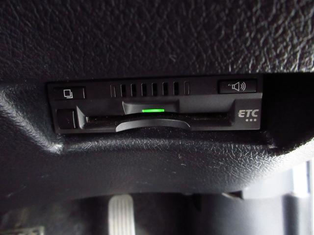 シエンタ ハイブリッドＧ　衝突軽減ブレーキ　７人乗り　ナビ　テレビ　ブルートゥース　ＥＴＣ　Ｂカメラ　両側パワースライドドア　ＬＥＤオートライト　フォグ　スマートキー　オートエアコン　プライバシーガラス　ドアバイザー（42枚目）